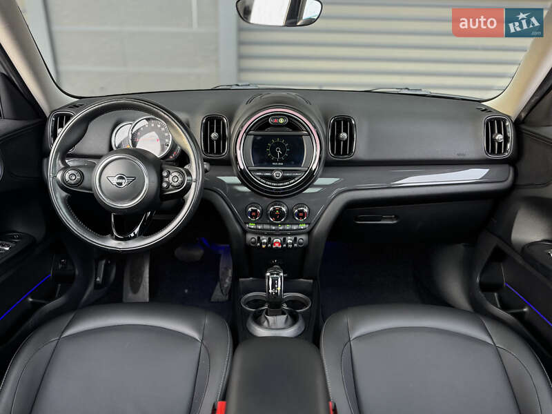 Хэтчбек MINI Countryman 2019 в Киеве фото 16 Хэтчбек MINI Countryman 2019 в Киеве