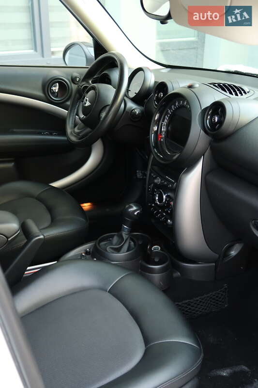 Внедорожник / Кроссовер MINI Countryman 2014 в Ровно