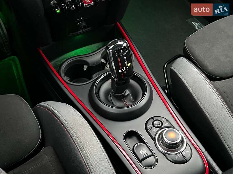 Хэтчбек MINI Countryman 2019 в Киеве