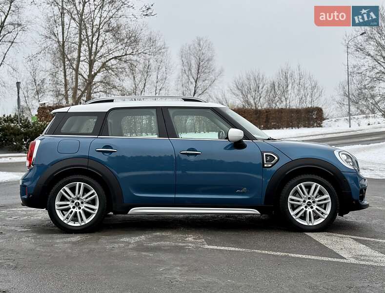 Хэтчбек MINI Countryman 2019 в Киеве фото 24 Хэтчбек MINI Countryman 2019 в Киеве