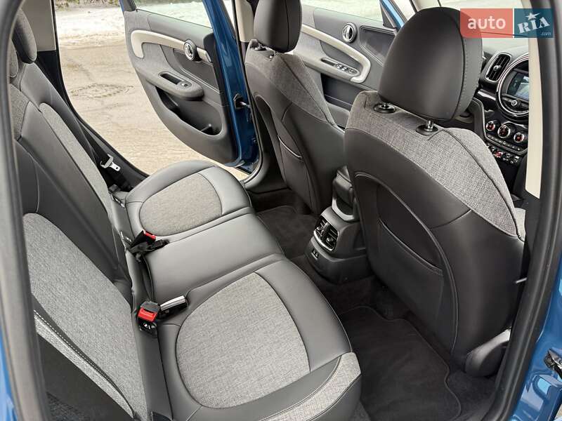 Хэтчбек MINI Countryman 2019 в Киеве фото 51 Хэтчбек MINI Countryman 2019 в Киеве