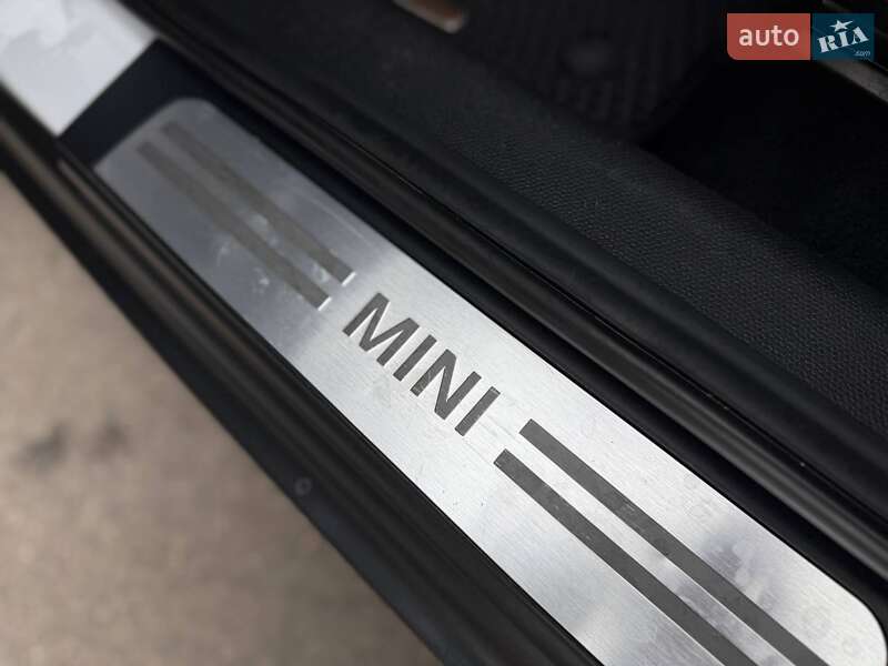 Позашляховик / Кросовер MINI Countryman 2015 в Києві