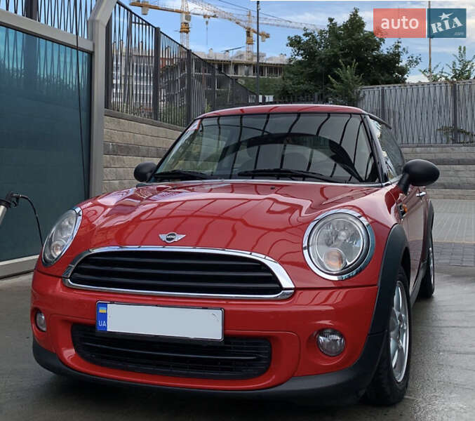 MINI Coupe 2011