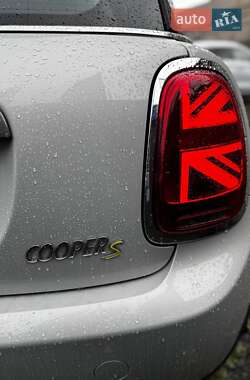 Хетчбек MINI Electric 2020 в 