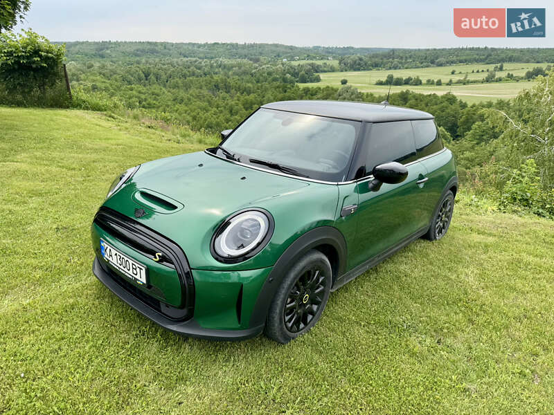 Хэтчбек MINI Electric 2021 в Киеве