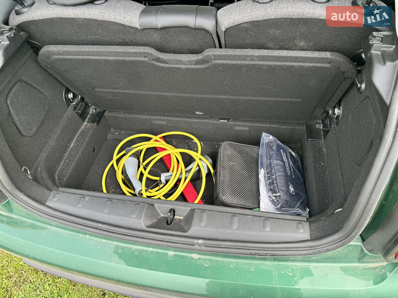 Хэтчбек MINI Electric 2021 в Киеве