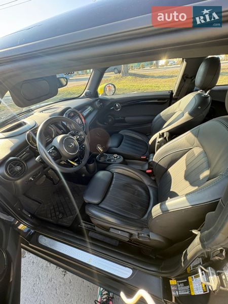 Хэтчбек MINI Electric 2020 в Киеве