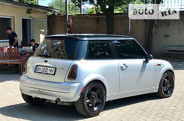 Хэтчбек MINI Hatch 2003 в Одессе