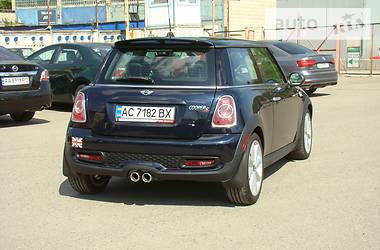 Хэтчбек MINI Hatch 2013 в Киеве