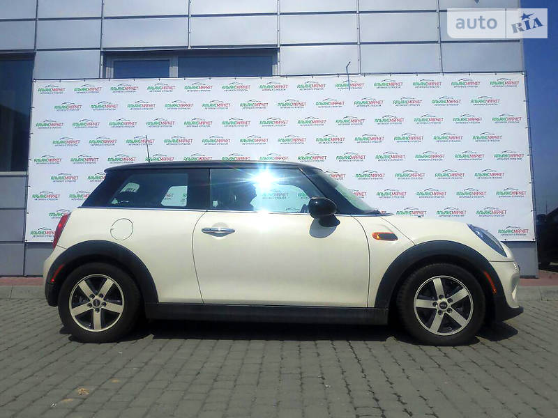 Хэтчбек MINI Hatch 2014 в Ивано-Франковске