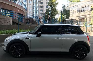 Хэтчбек MINI Hatch 2016 в Одессе