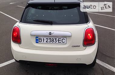 Хэтчбек MINI Hatch 2015 в Киеве