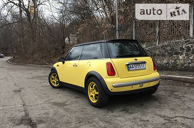 Хэтчбек MINI Hatch 2003 в Киеве