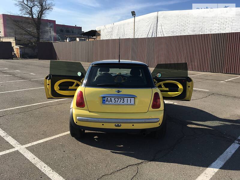 Хетчбек MINI Hatch 2003 в Києві
