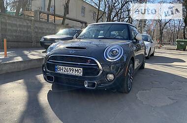Купе MINI Hatch 2019 в 