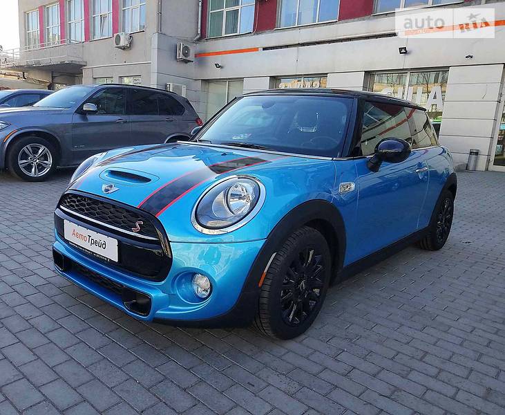 Хетчбек MINI Hatch 2018 в 