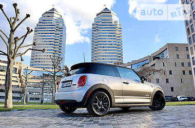 Хэтчбек MINI Hatch 2014 в Днепре