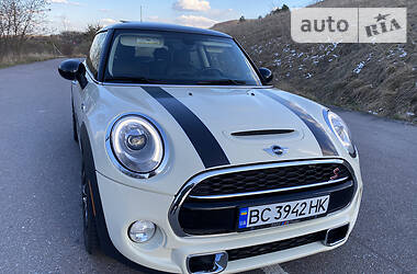 Хетчбек MINI Hatch 2014 в 