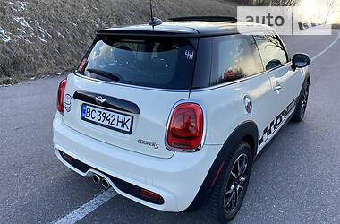 Хетчбек MINI Hatch 2014 в 