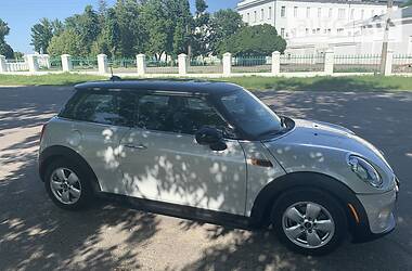 Хетчбек MINI Hatch 2014 в 