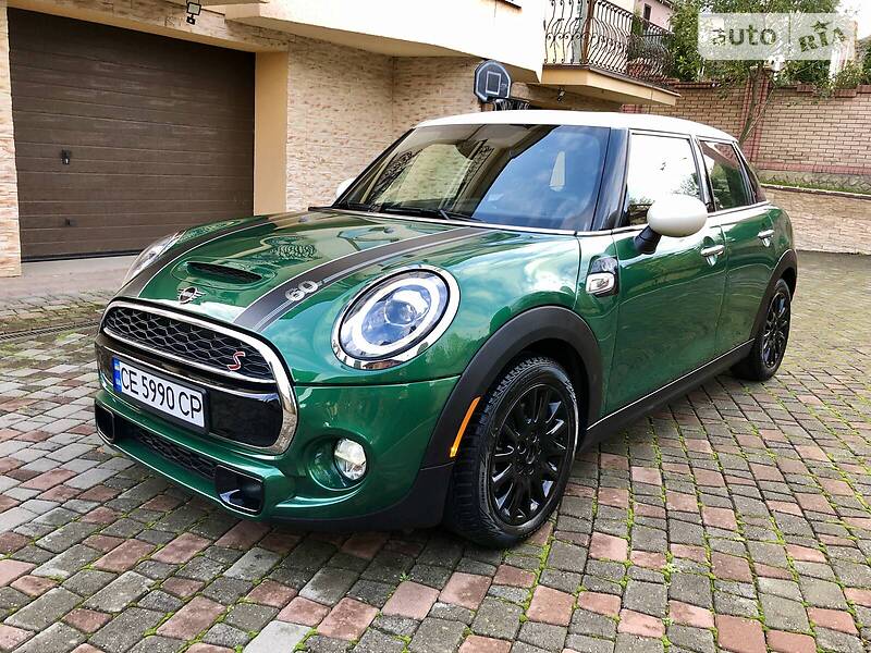 Хэтчбек MINI Hatch 2019 в Черновцах