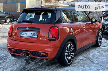 Хетчбек MINI Hatch 2019 в Києві