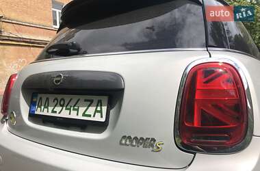 Хэтчбек MINI Hatch 2020 в Киеве