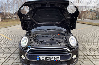 Хэтчбек MINI Hatch 2016 в Дрогобыче