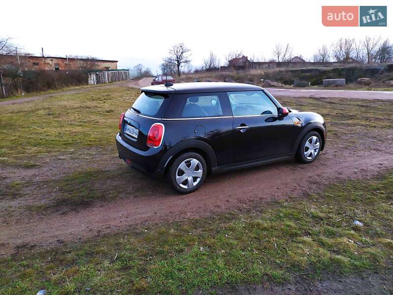 Хэтчбек MINI Hatch 2018 в Киеве фото 4 Хэтчбек MINI Hatch 2018 в Киеве