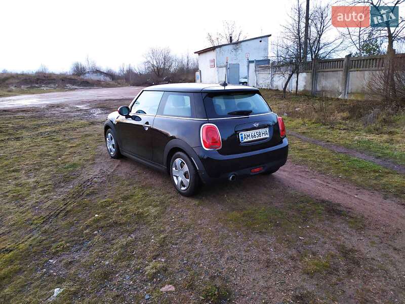 Хетчбек MINI Hatch 2018 в Києві