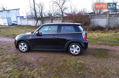 Хэтчбек MINI Hatch 2018 в Киеве