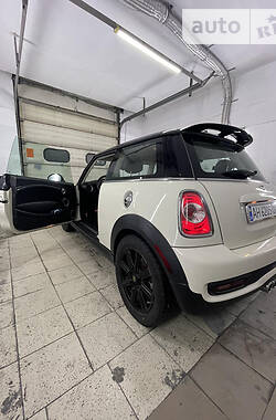 Хэтчбек MINI Hatch 2012 в Львове