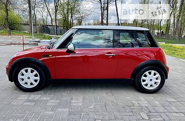 Купе MINI Hatch 2004 в 