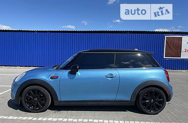 Хэтчбек MINI Hatch 2016 в Ивано-Франковске