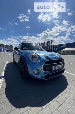 Хэтчбек MINI Hatch 2016 в Ивано-Франковске