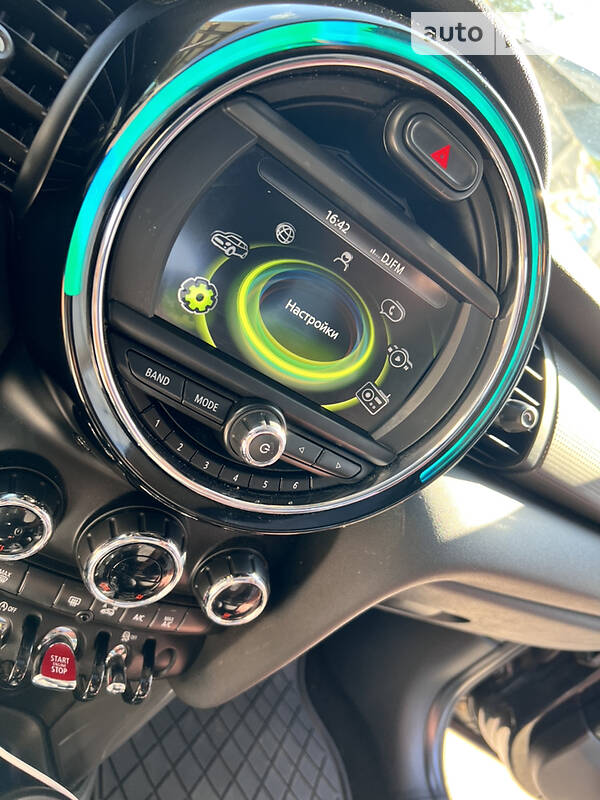 Хэтчбек MINI Hatch 2016 в Ирпене