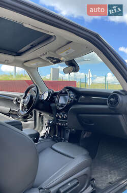 Хетчбек MINI Hatch 2019 в 
