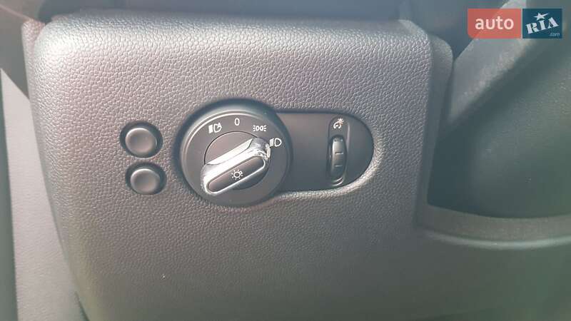 Хетчбек MINI Hatch 2018 в Києві