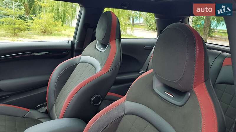 Хетчбек MINI Hatch 2018 в Києві