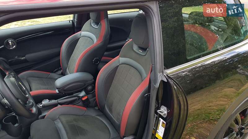 Хетчбек MINI Hatch 2018 в Києві