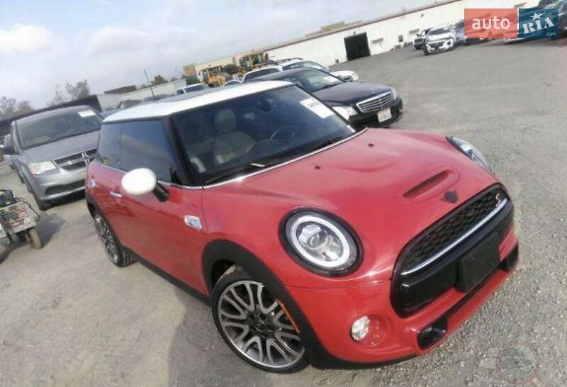Хетчбек MINI Hatch 2018 в Львові