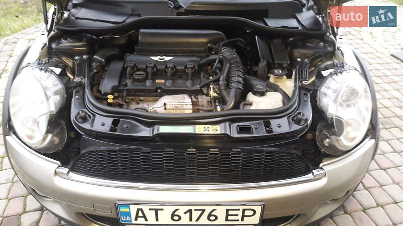Седан MINI Hatch 2008 в Чернівцях