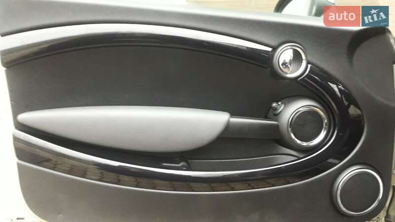 Седан MINI Hatch 2008 в Чернівцях