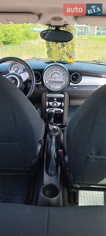 Хэтчбек MINI Hatch 2007 в Дубно