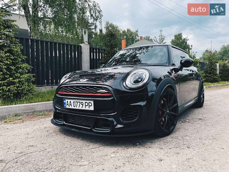 Хетчбек MINI Hatch 2017 в Києві
