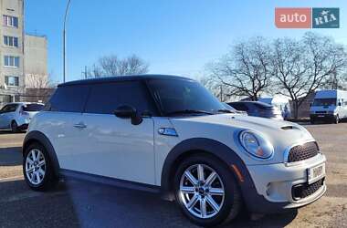 Хэтчбек MINI Hatch 2011 в 