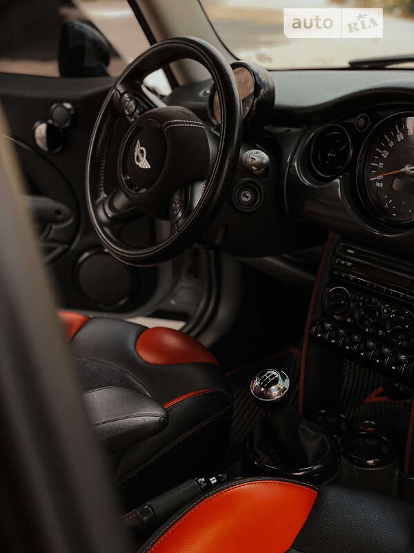 Хетчбек MINI Hatch 2003 в Вінниці