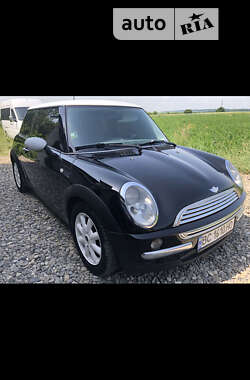 Купе MINI Hatch 2001 в Снятині