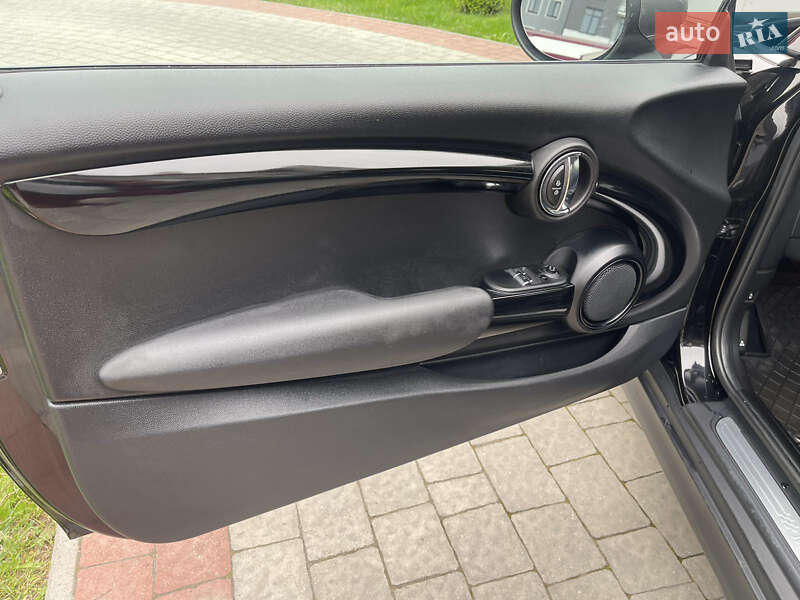 Хетчбек MINI Hatch 2020 в Івано-Франківську