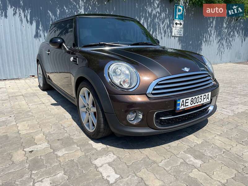Седан MINI Hatch 2011 в Кам'янському